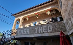 Vila Theo